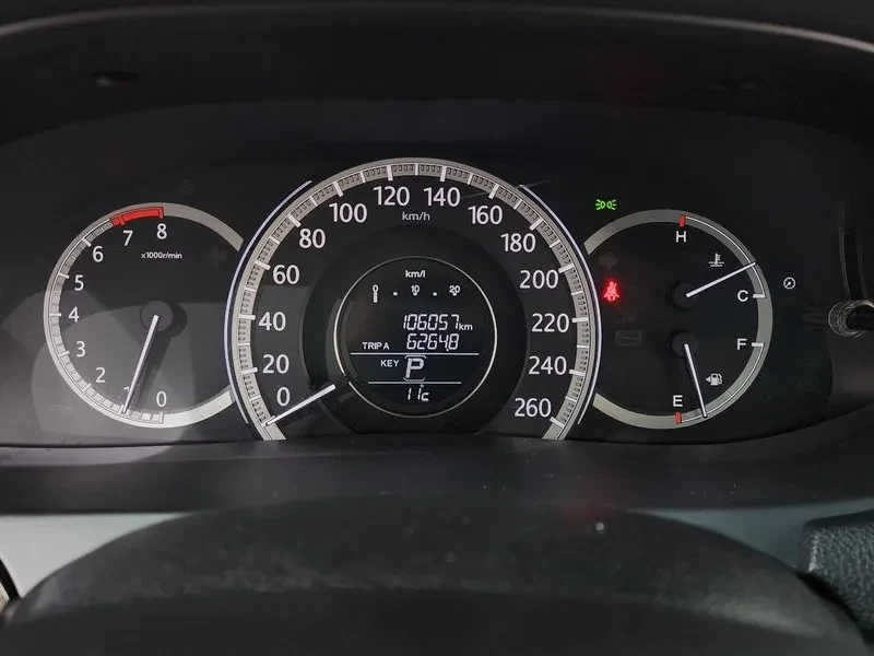 Honda Accord 2.4 9Th Generation, снимка 15 - Автомобили и джипове - 55920570