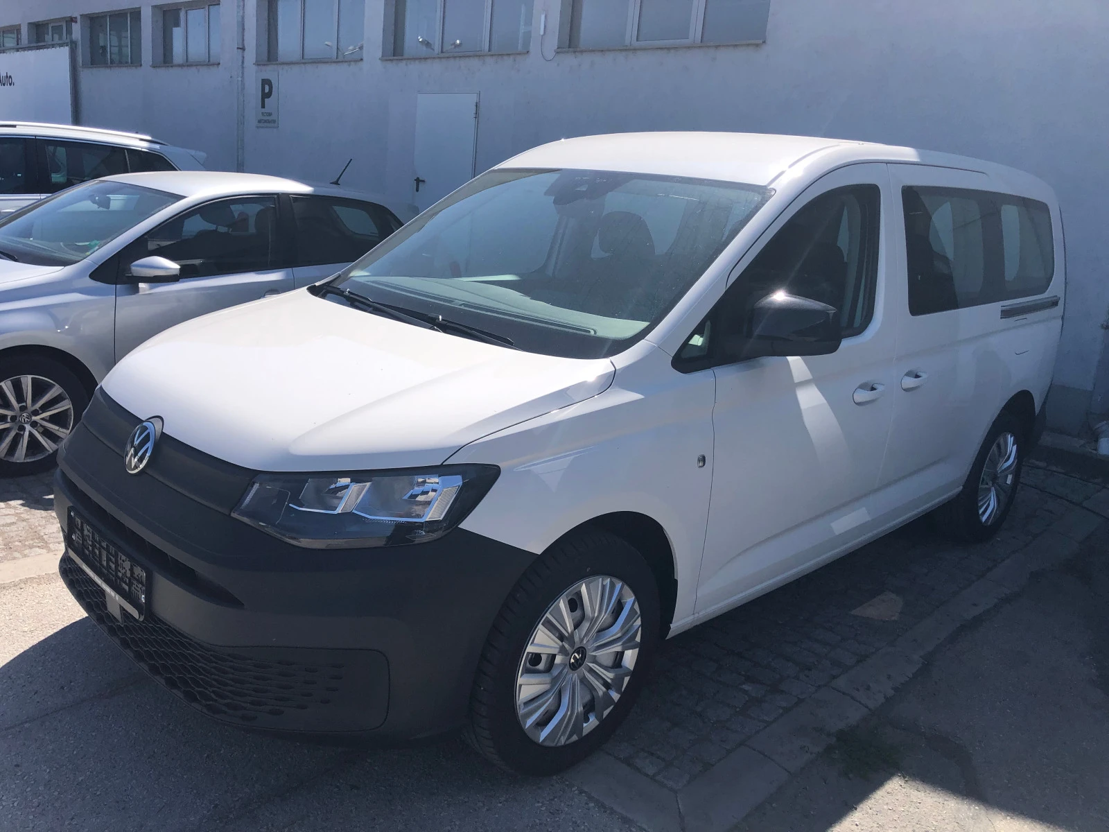 VW Caddy NEW  MAXI  2, 0 TDI 102 / N1/ 5 места - изображение 3