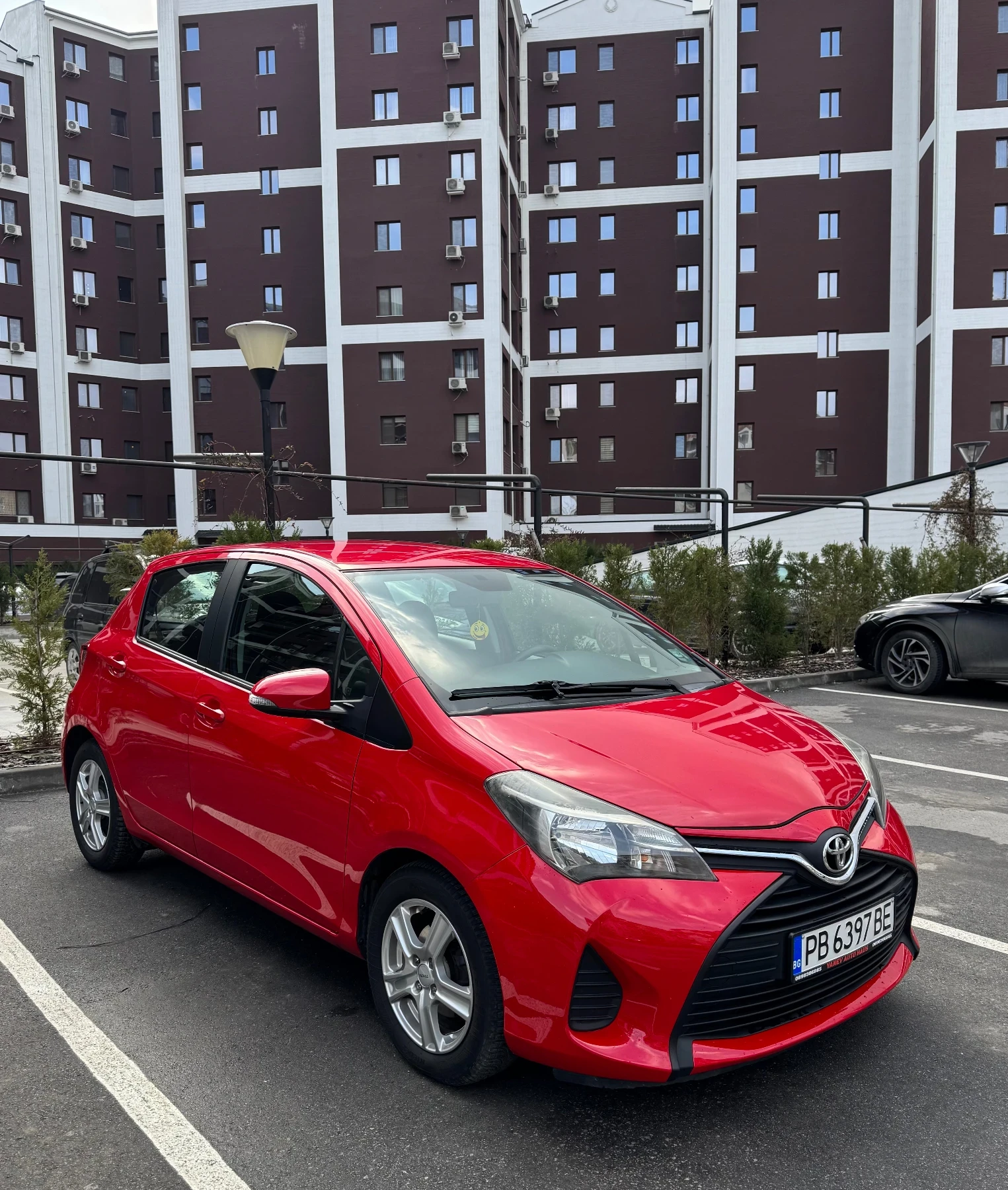 Toyota Yaris 1.4D/Facelift/Navi/Carplay - изображение 2