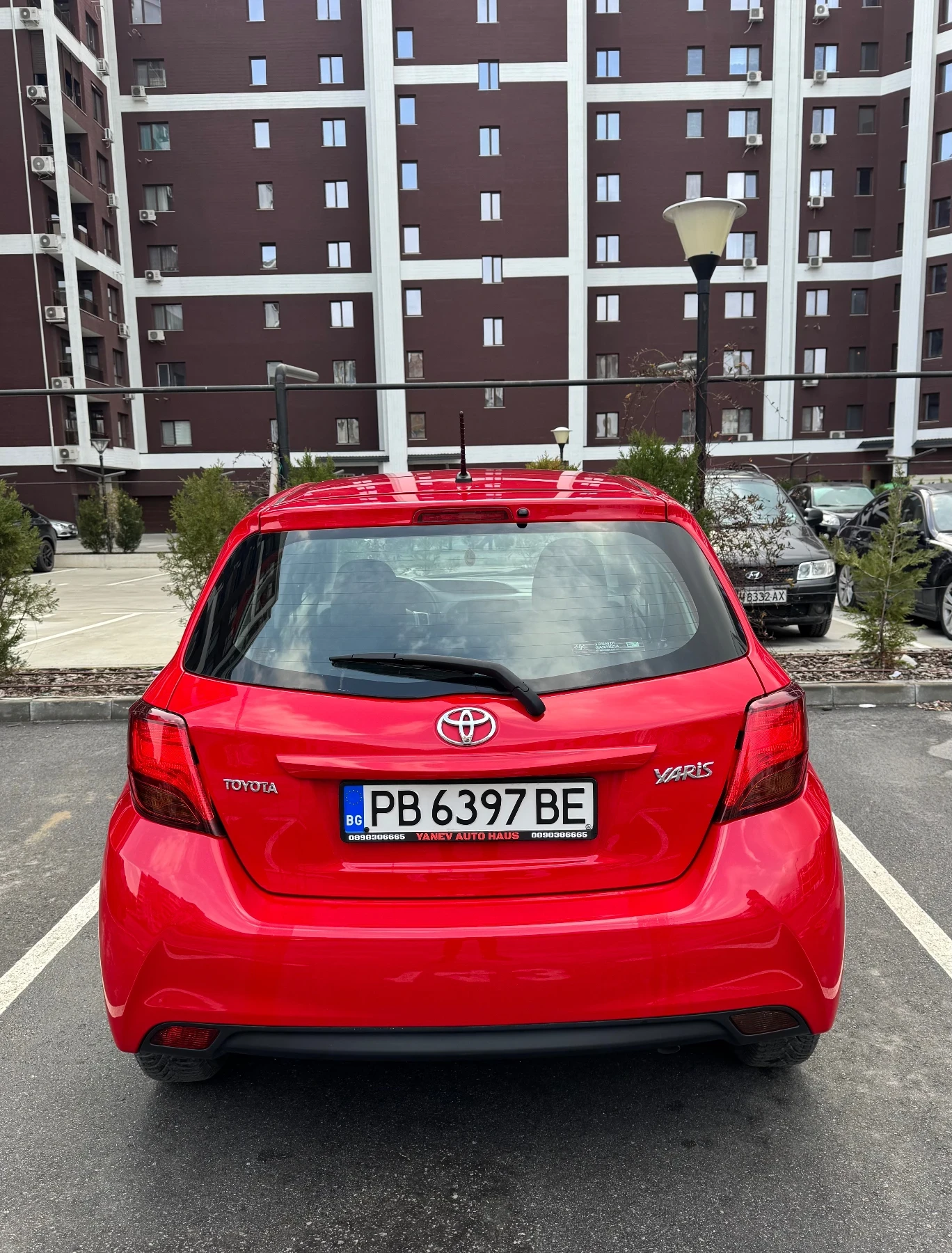 Toyota Yaris 1.4D/Facelift/Navi/Carplay - изображение 4