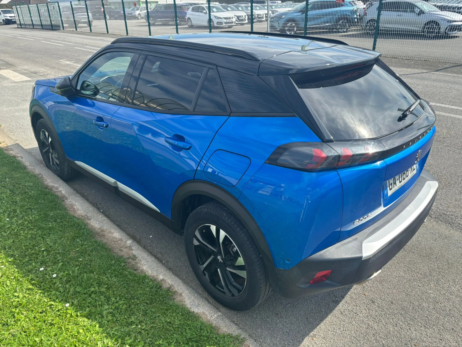 Peugeot 2008 GT PACK EAT8 131 - изображение 3
