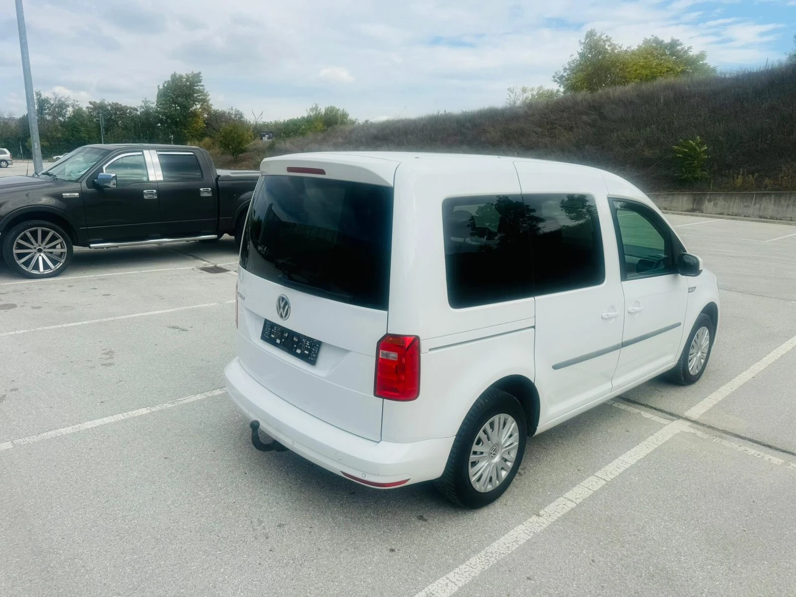 VW Caddy Caddy Life 2.0 TDI - изображение 8