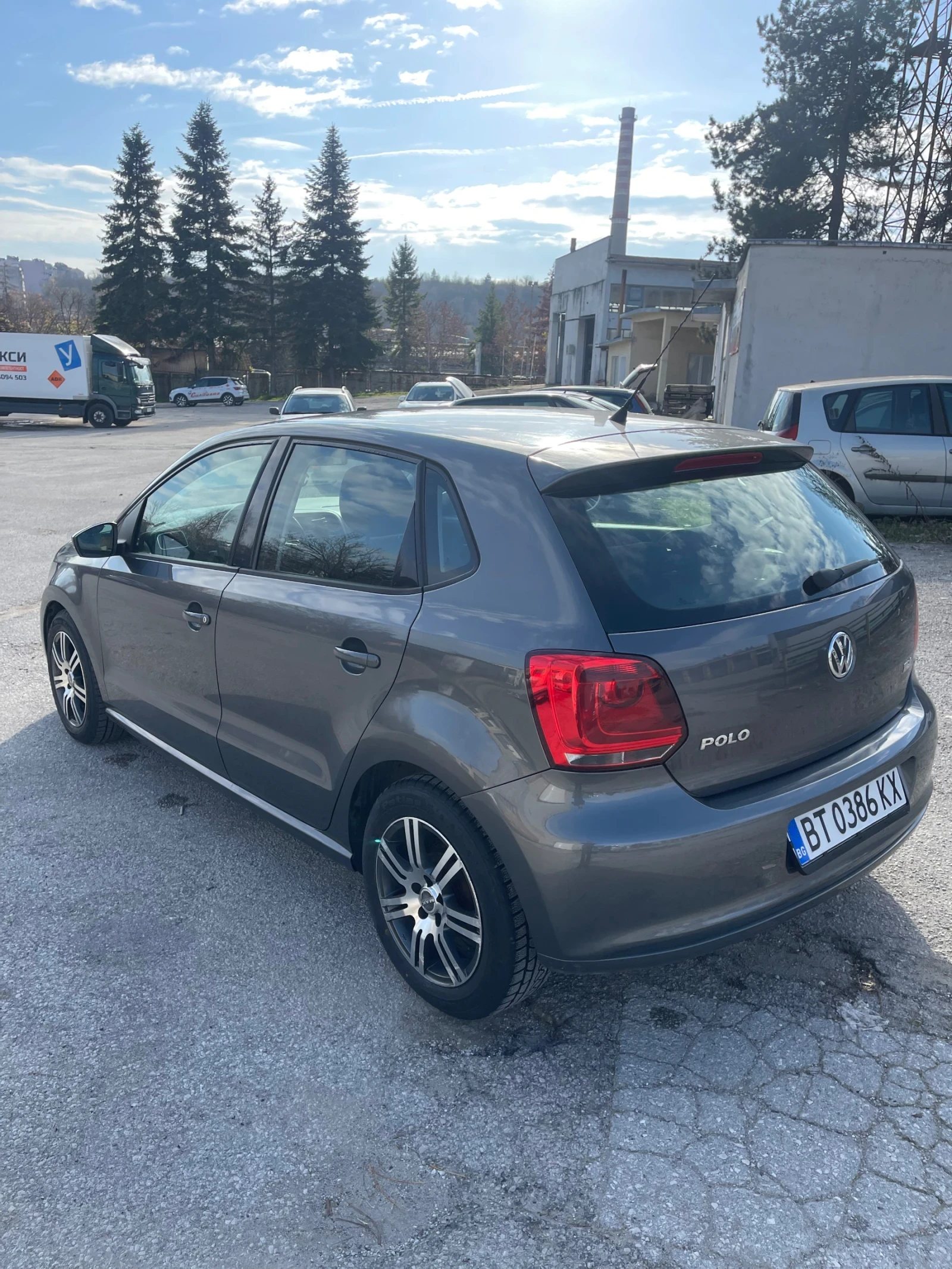 VW Polo 1.6 TDI / 75hp - изображение 6