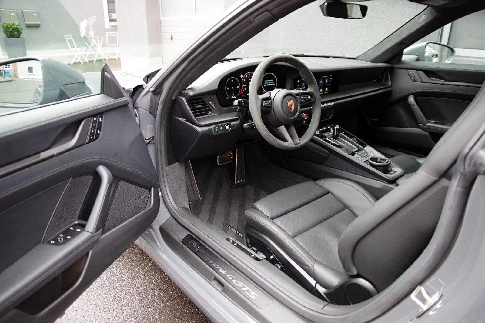 Porsche 911 992.2 CARRERA 4 GTS/SPORT DESIGN/BOSE/PANO/CAMERA - изображение 6