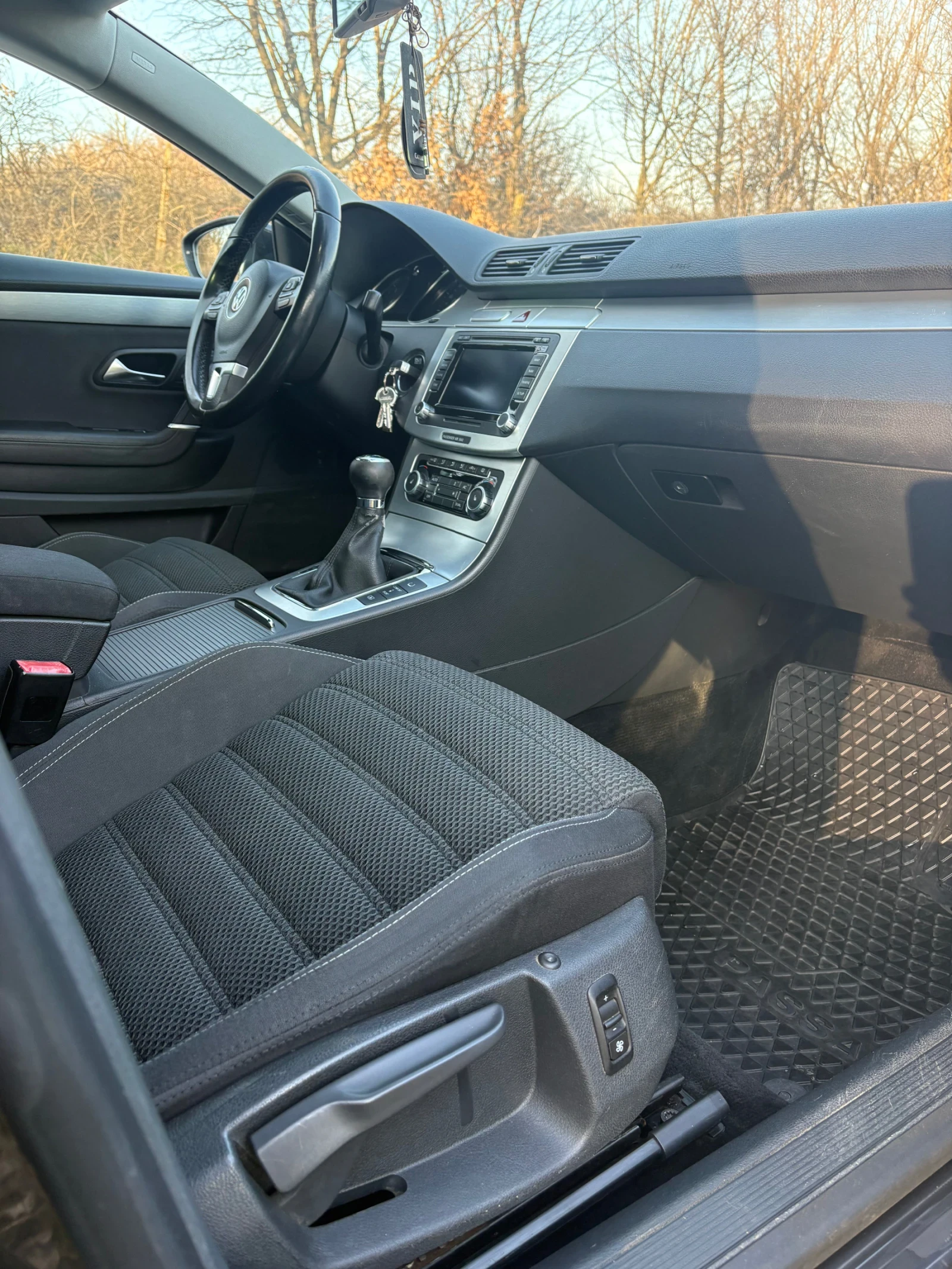 VW CC 2.0TDI NAVI Xenon, снимка 8 - Автомобили и джипове - 53848976