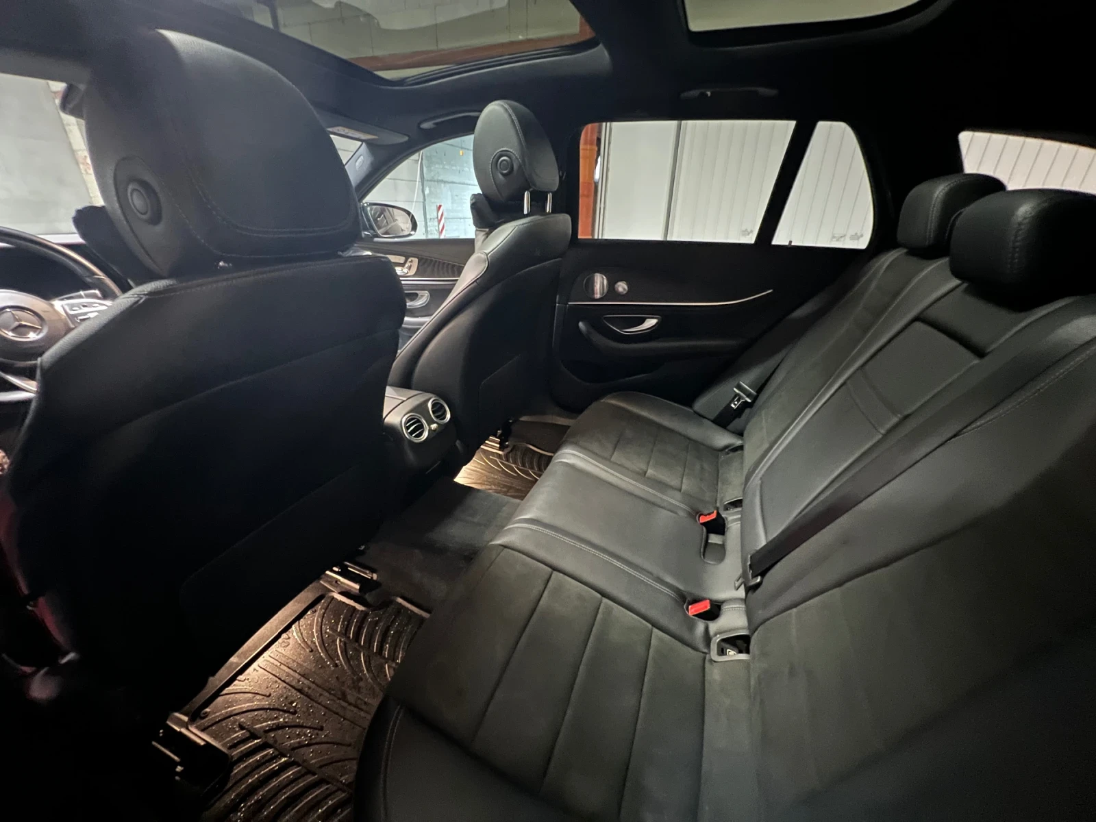 Mercedes-Benz E 400 E400D 4Matic , снимка 13 - Автомобили и джипове - 53863630