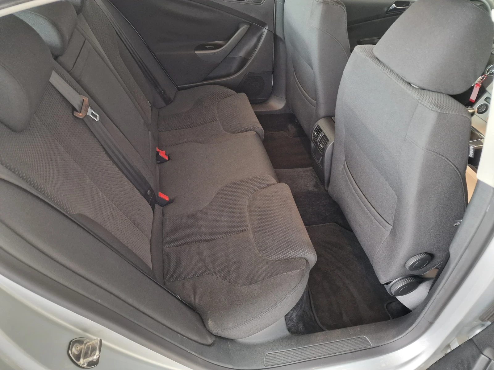 VW Passat 1.9 105kc TOP TOP TOP, снимка 8 - Автомобили и джипове - 53993502