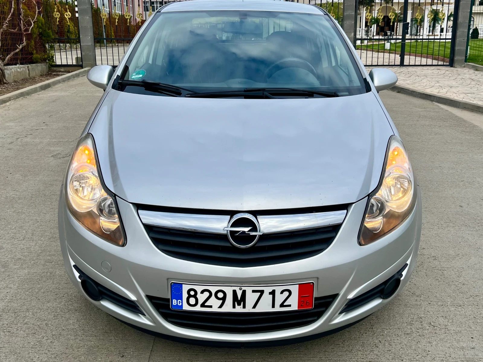 Opel Corsa D1.4, снимка 8 - Автомобили и джипове - 54210070