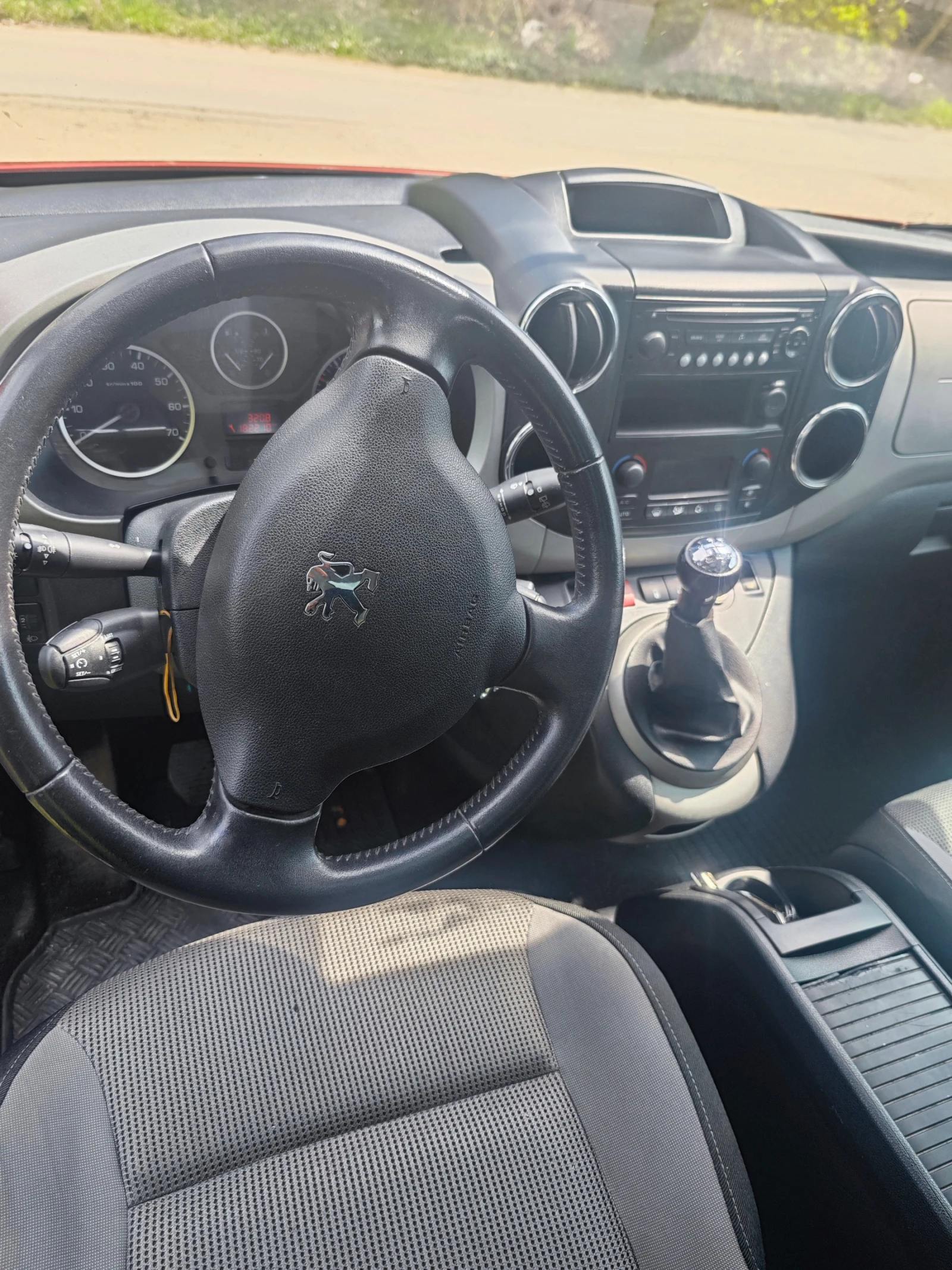 Peugeot Partner 1.6 hdi panorama | Mobile.bg � ����������� 9