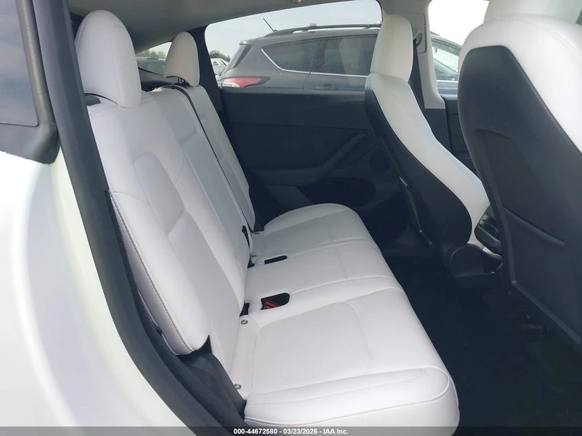 Tesla Model Y Awd/Long Range Dual Motor All-Wheel Drive, снимка 8 - Автомобили и джипове - 54435736