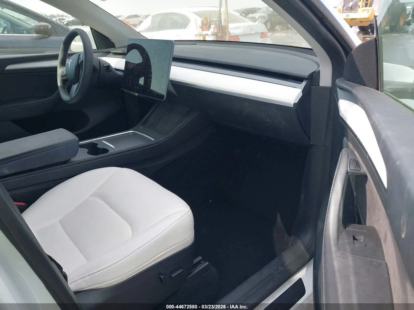 Tesla Model Y Awd/Long Range Dual Motor All-Wheel Drive, снимка 5 - Автомобили и джипове - 54435736