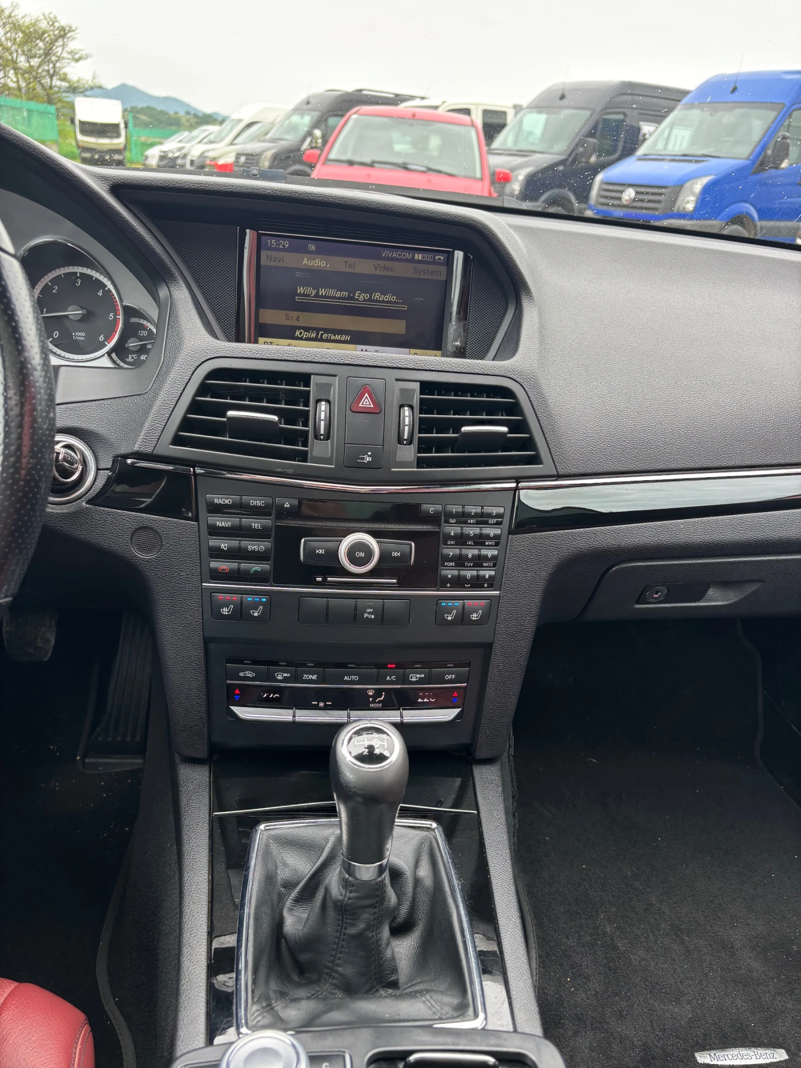Mercedes-Benz E 220 FULL ОБДУХ ПОДГРЕВ ПАНОРАМА, снимка 10 - Автомобили и джипове - 54477260
