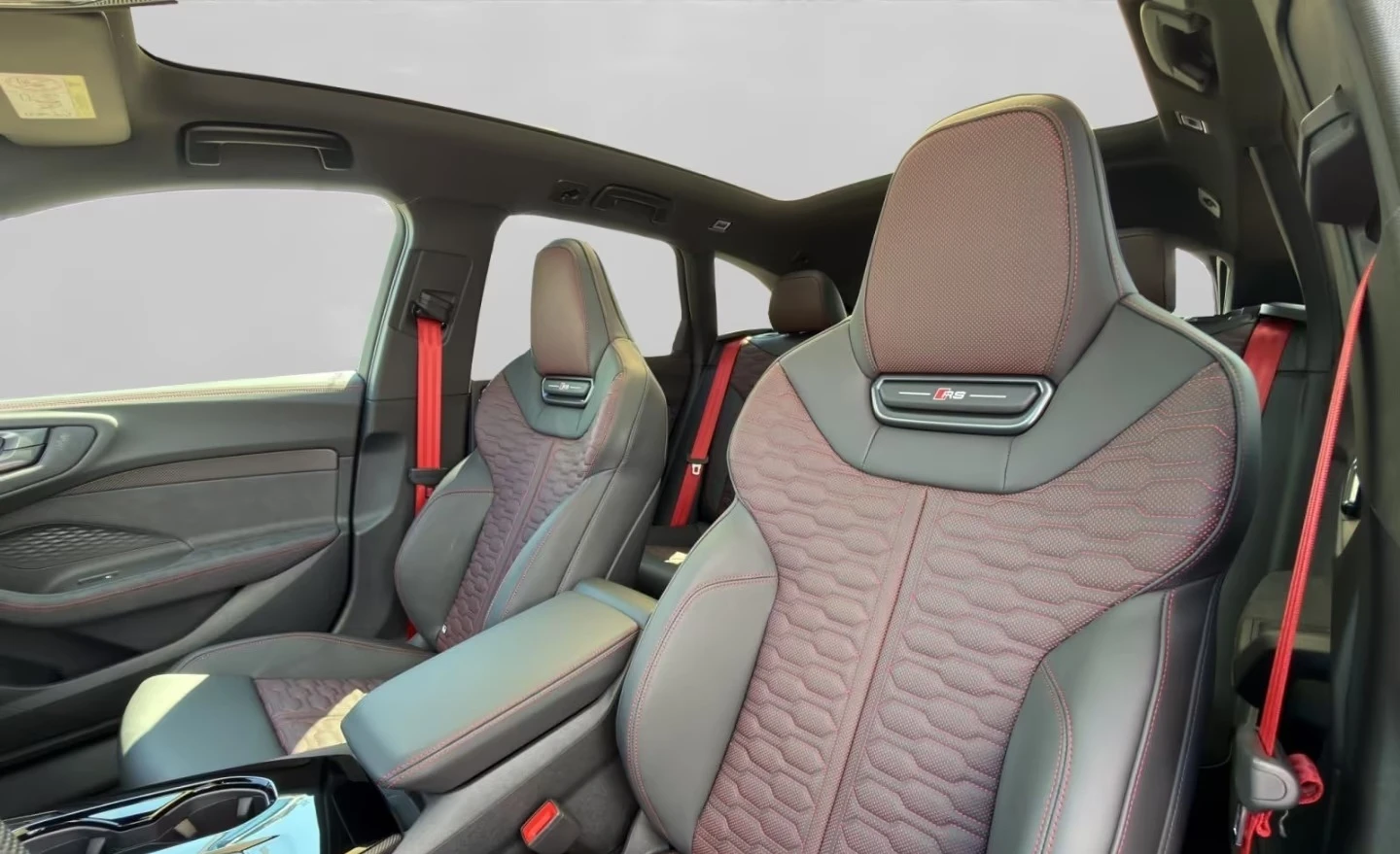 Audi Rs5 AVANT / NEW 2026 / CERAMIC / B&O/ HUD/ 360/ MATRIX, снимка 10 - Автомобили и джипове - 55067599