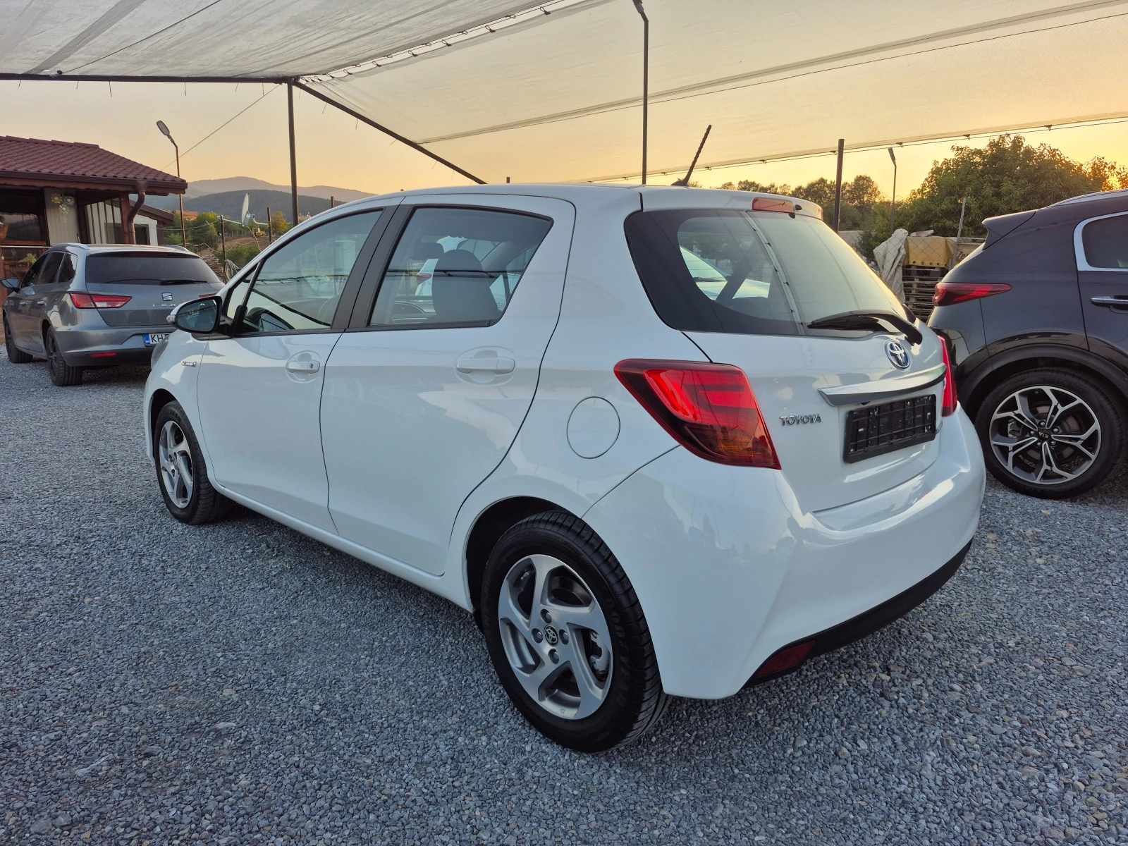 Toyota Yaris 1.5  HYBRID | Mobile.bg � ����������� 6