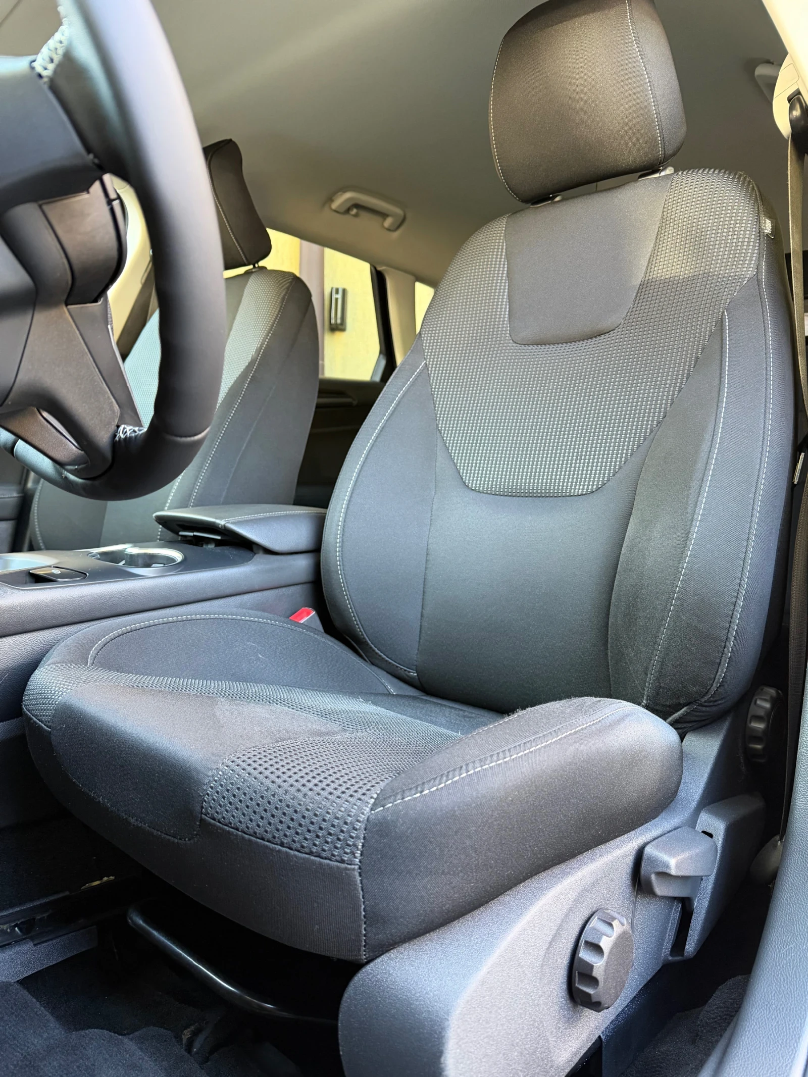 Ford Mondeo 2.0TDCi EcoBlue Пълна Сервизна История!, снимка 7 - Автомобили и джипове - 56124746
