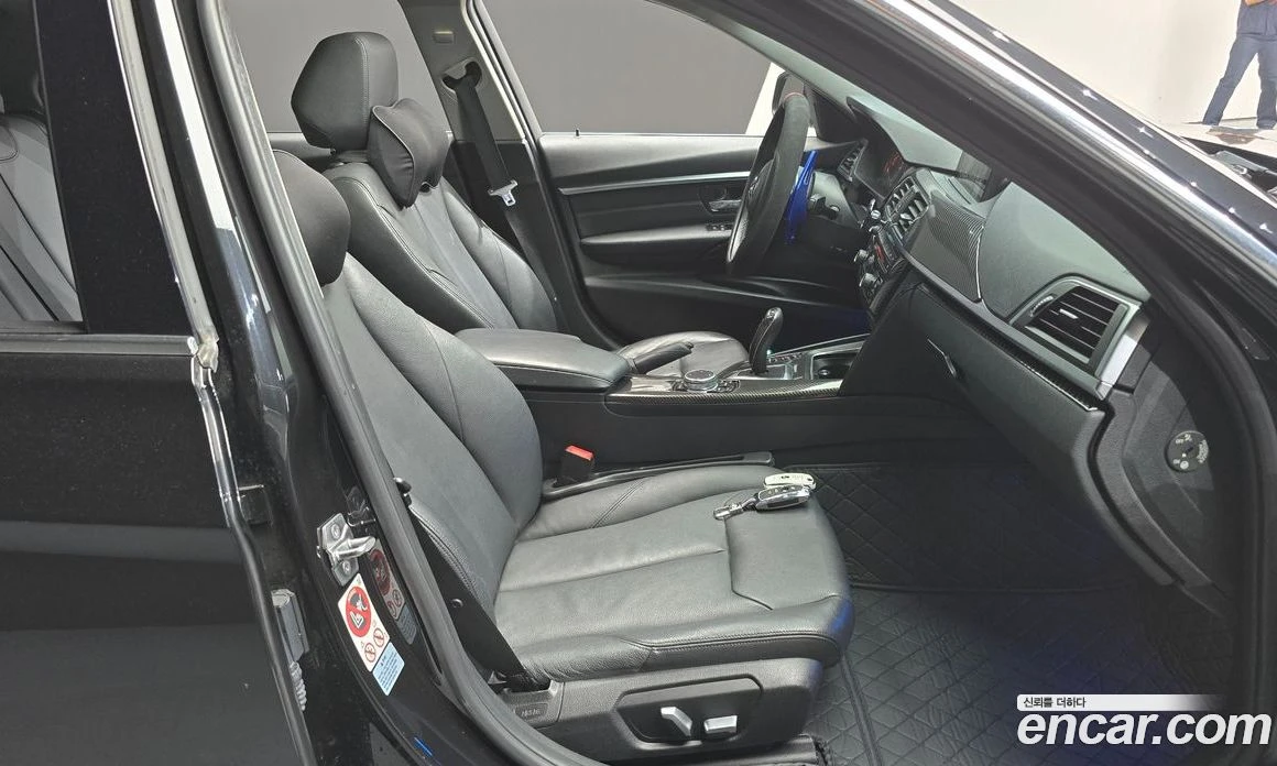 BMW 320 320i Luxury, снимка 10 - Автомобили и джипове - 56156559