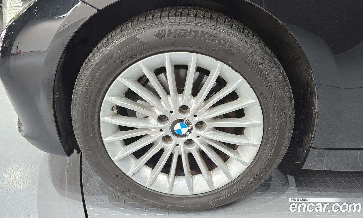 BMW 320 320i Luxury, снимка 5 - Автомобили и джипове - 56156559