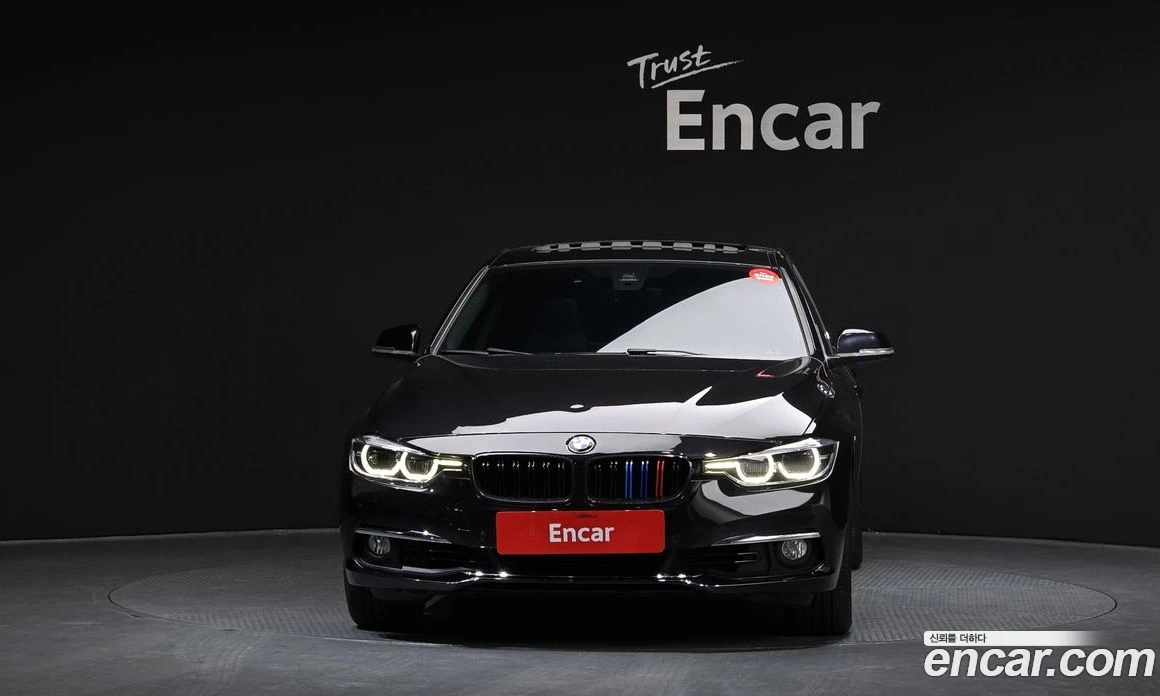 BMW 320 320i Luxury, снимка 3 - Автомобили и джипове - 56156559
