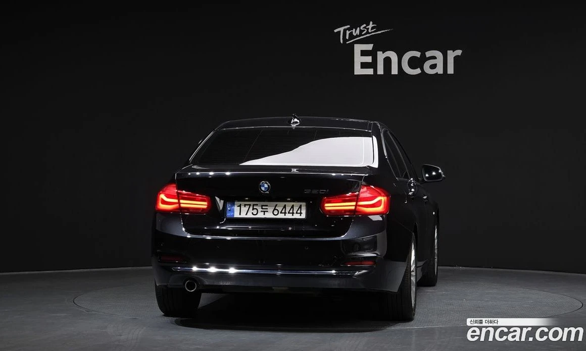 BMW 320 320i Luxury, снимка 4 - Автомобили и джипове - 56156559