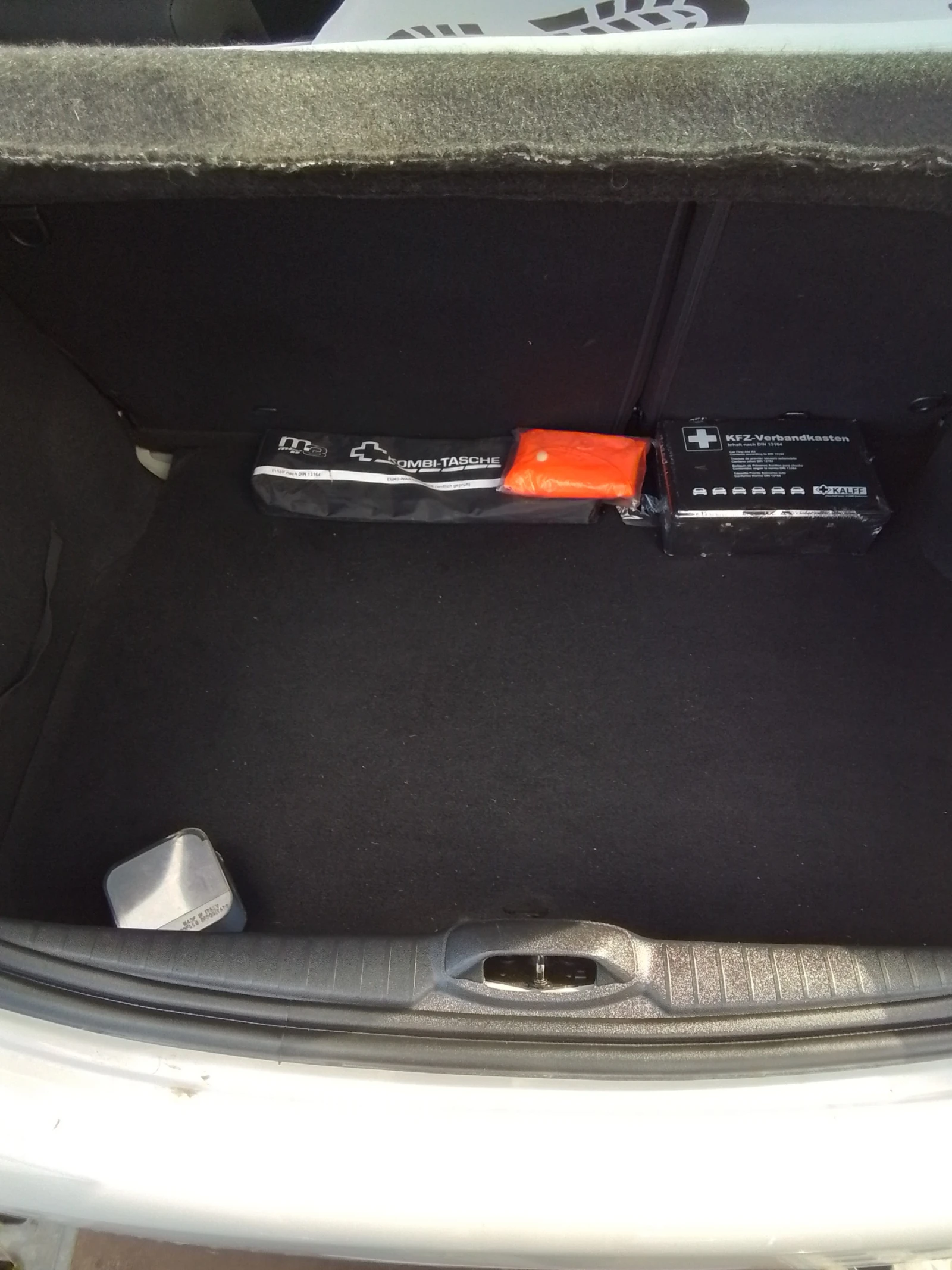 Peugeot 208 1.6, снимка 11 - Автомобили и джипове - 56264456