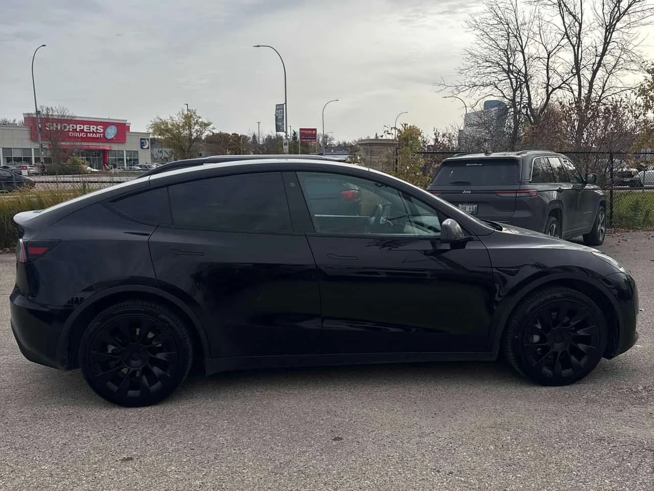 Tesla Model Y Long Range  CARFAX, снимка 3 - Автомобили и джипове - 56477793