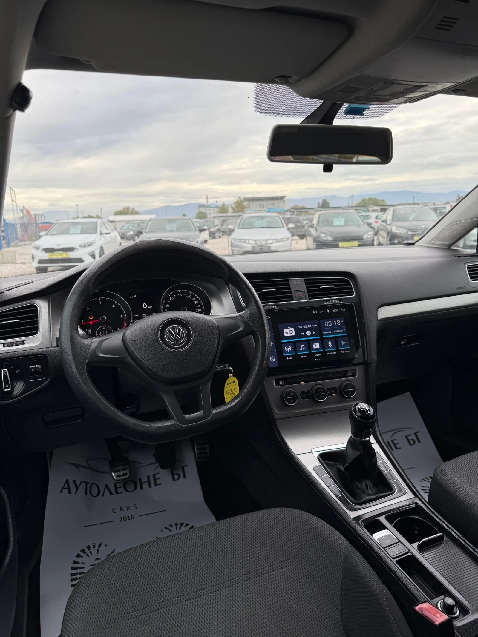 VW Golf 1.6 TDi, снимка 7 - Автомобили и джипове - 56725222