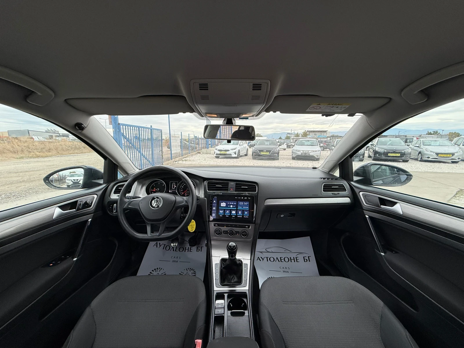 VW Golf 1.6 TDi, снимка 9 - Автомобили и джипове - 56725222
