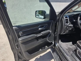 Dodge RAM 1500 Laramie Crew Cab 5.7L V8 Hemi, снимка 8