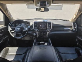 Dodge RAM 1500 Laramie Crew Cab 5.7L V8 Hemi, снимка 11