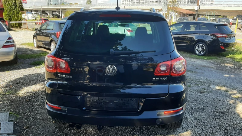 VW Tiguan 2.0TDI, снимка 5 - Автомобили и джипове - 47578072