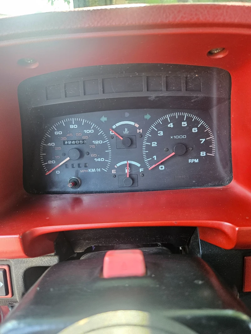 Suzuki Vitara 1.6i 8v, снимка 6 - Автомобили и джипове - 52370458