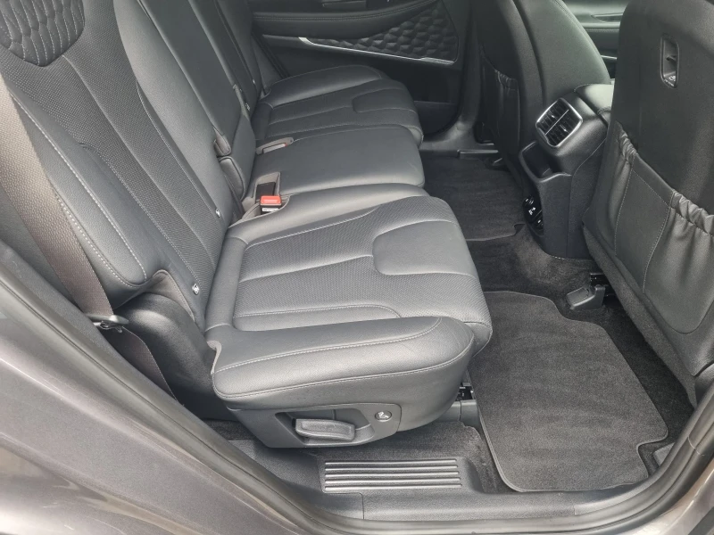 Hyundai Santa fe 2.2  Premium* 4WD* . 7места * ПАНОРАМА* 360камера*, снимка 16 - Автомобили и джипове - 52752366
