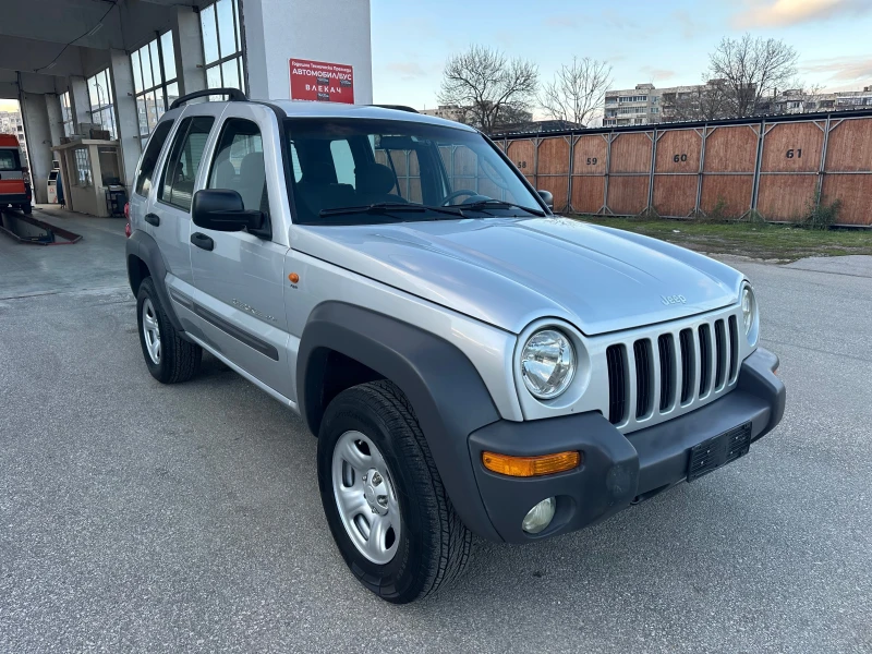 Jeep Cherokee 2.5CRD 4x4 Италия Sport, снимка 9 - Автомобили и джипове - 52755055