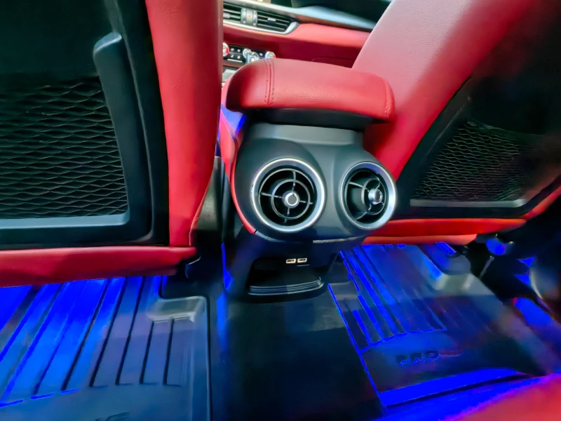 Alfa Romeo Stelvio Ti Vulcano Black, снимка 12 - Автомобили и джипове - 52776560