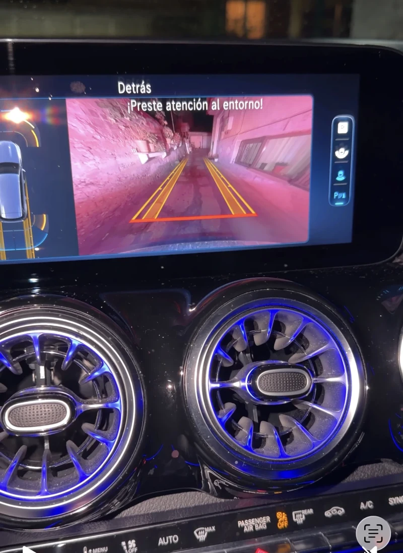 Mercedes-Benz GLB Mercedes 250 GLB.     4MATIC AMG, снимка 11 - Автомобили и джипове - 52930477