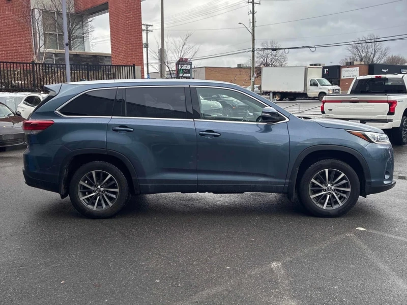 Toyota Highlander * XLE * CARFAX * БЕЗ ПЪРВОНАЧАЛНА ВНОСКА, снимка 3 - Автомобили и джипове - 52956445