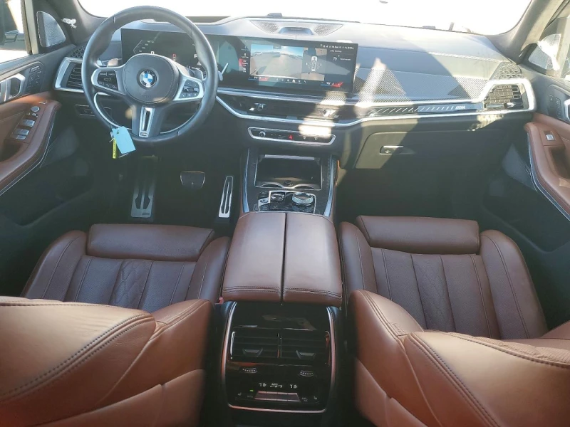 BMW X7 4.4l M60I, снимка 8 - Автомобили и джипове - 53489559