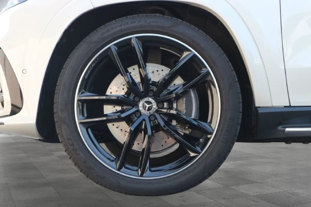 Mercedes-Benz GLS580 4Matic = AMG Line = Premium Plus Гаранция - изображение 4