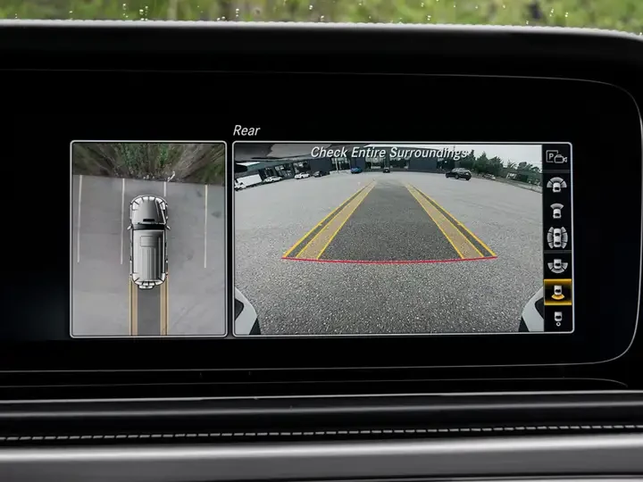 Mercedes-Benz G 63 AMG TWO TONE* BURMESTER* ПОДГРЕВИ* ОБДУХ* 360* БЕЗ ИНЦ, снимка 15 - Автомобили и джипове - 53230872