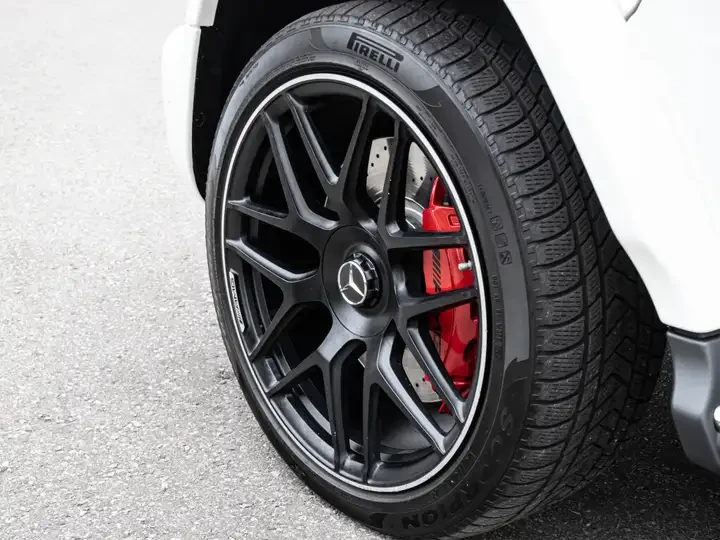 Mercedes-Benz G 63 AMG TWO TONE* BURMESTER* ПОДГРЕВИ* ОБДУХ* 360* БЕЗ ИНЦ, снимка 8 - Автомобили и джипове - 53230872