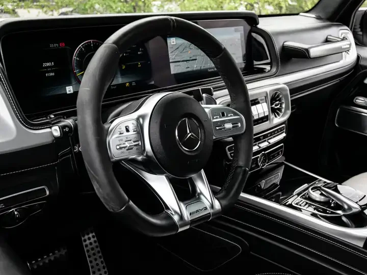 Mercedes-Benz G 63 AMG TWO TONE* BURMESTER* ПОДГРЕВИ* ОБДУХ* 360* БЕЗ ИНЦ, снимка 9 - Автомобили и джипове - 53230872