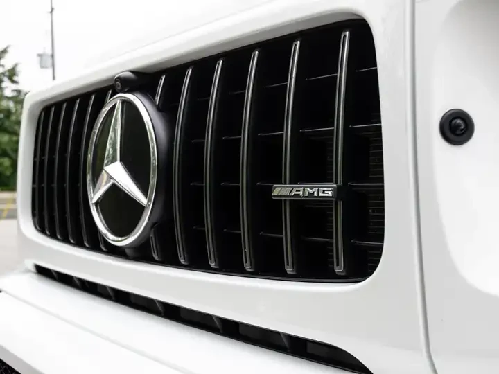 Mercedes-Benz G 63 AMG TWO TONE* BURMESTER* ПОДГРЕВИ* ОБДУХ* 360* БЕЗ ИНЦ, снимка 4 - Автомобили и джипове - 53230872