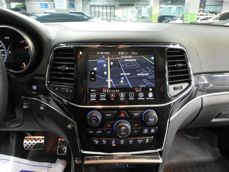 Jeep Grand cherokee 3.6 Overland, снимка 11 - Автомобили и джипове - 54821694