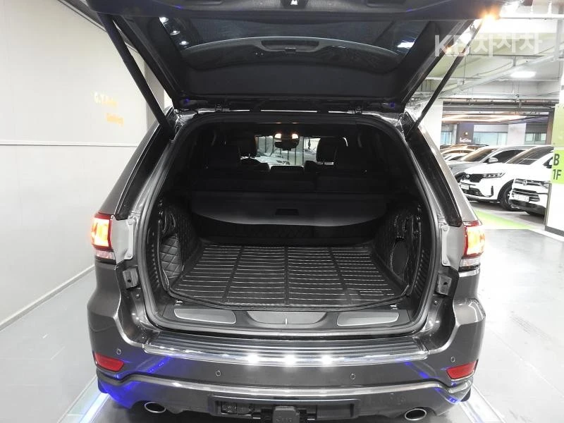 Jeep Grand cherokee 3.6 Overland, снимка 5 - Автомобили и джипове - 54821694