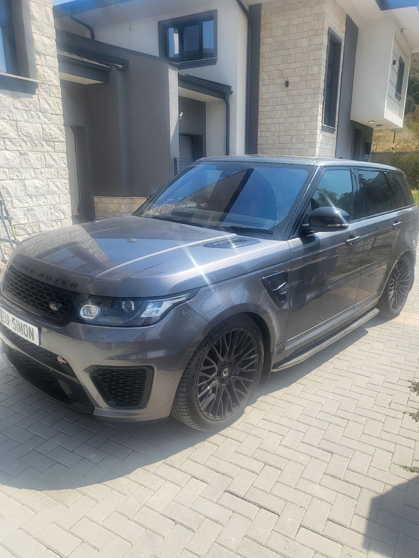 Land Rover Range Rover Sport 5.0 litre V8 SVR  - изображение 3