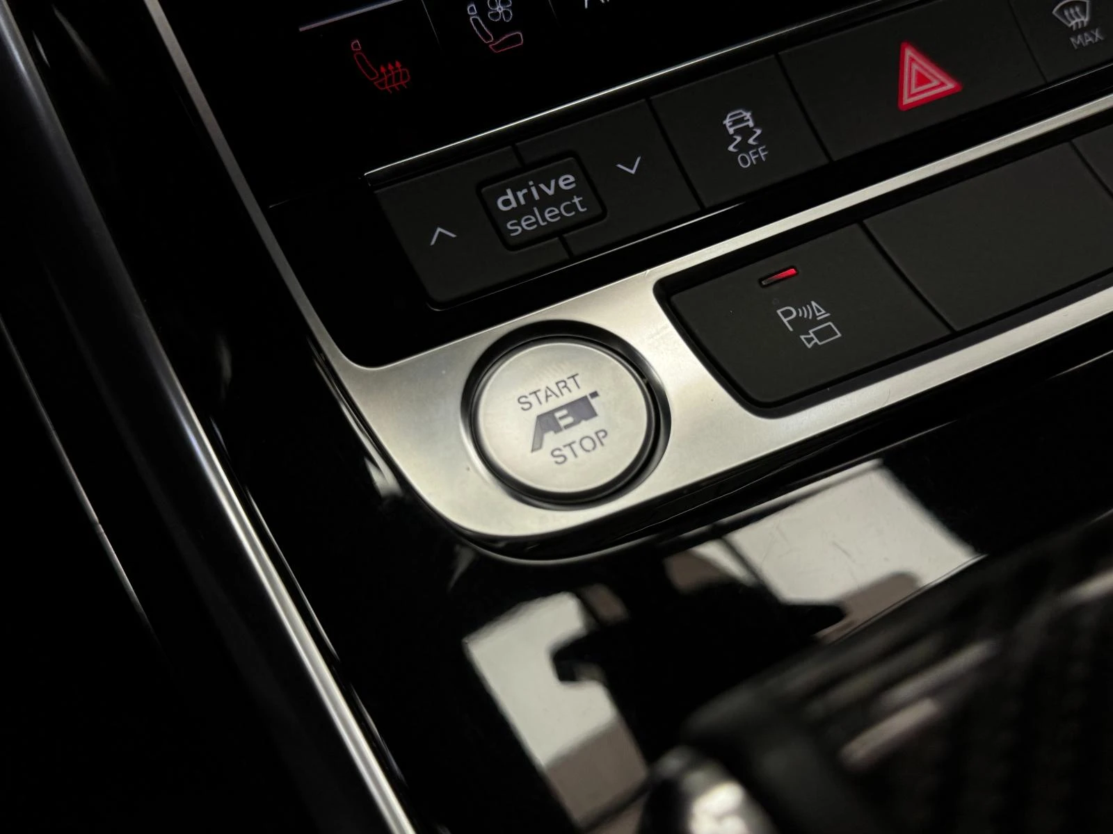 Audi Q8 55TFSI Quattro ABT* B&O* * Pano* 360 | Mobile.bg   17