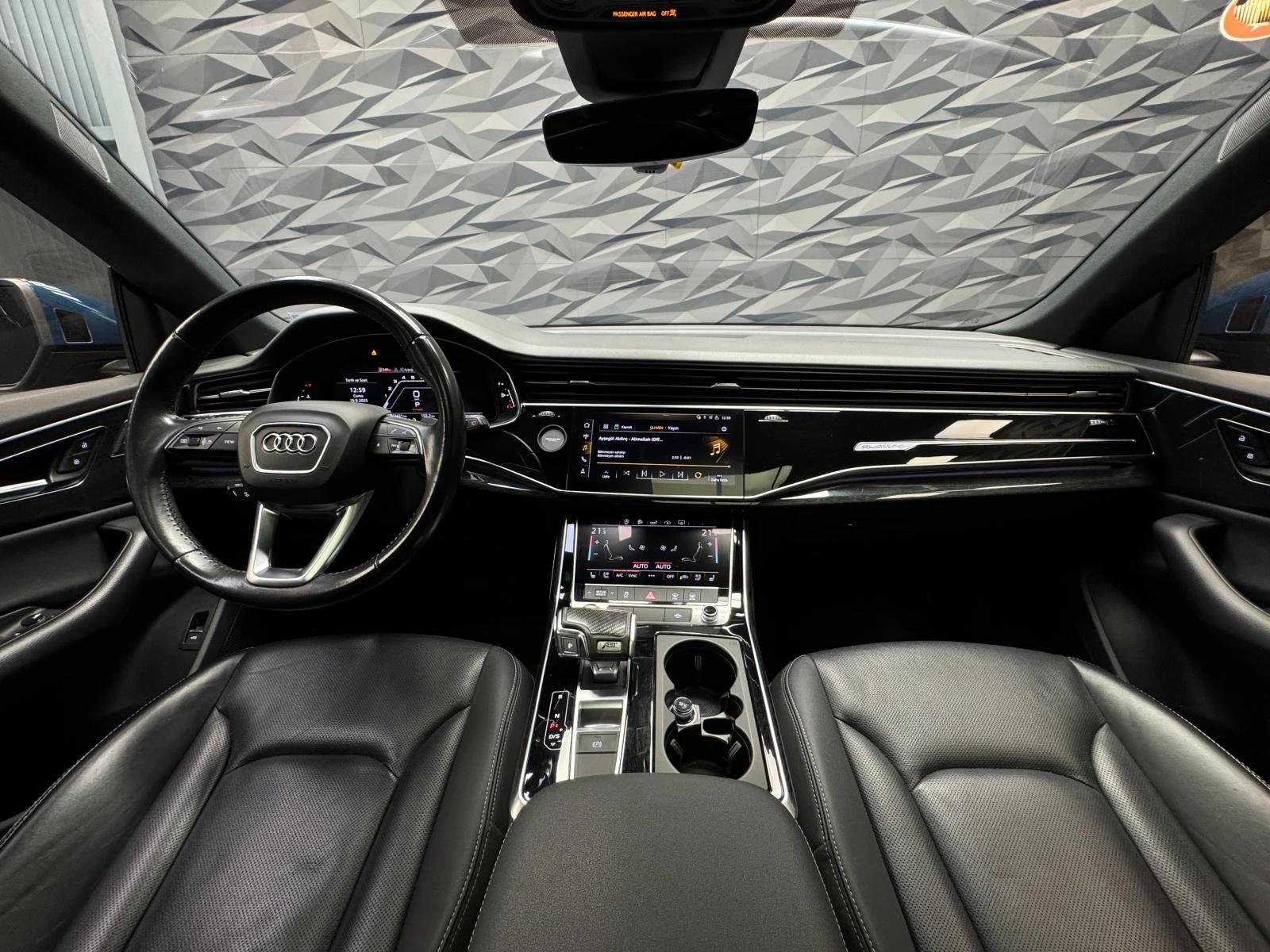 Audi Q8 55TFSI Quattro ABT* B&O* Обдухване* Pano* 360 - изображение 5