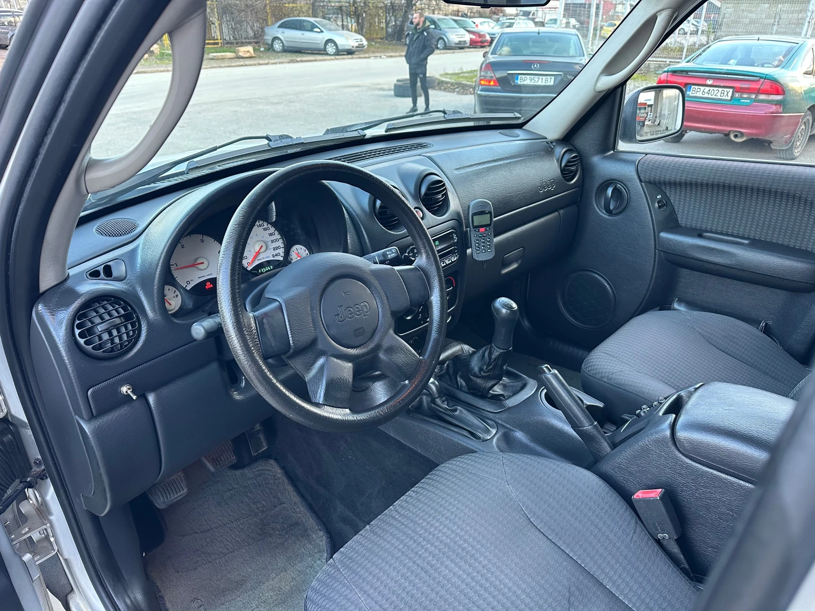 Jeep Cherokee 2.5CRD 4x4 ������ Sport | Mobile.bg � ����������� 11