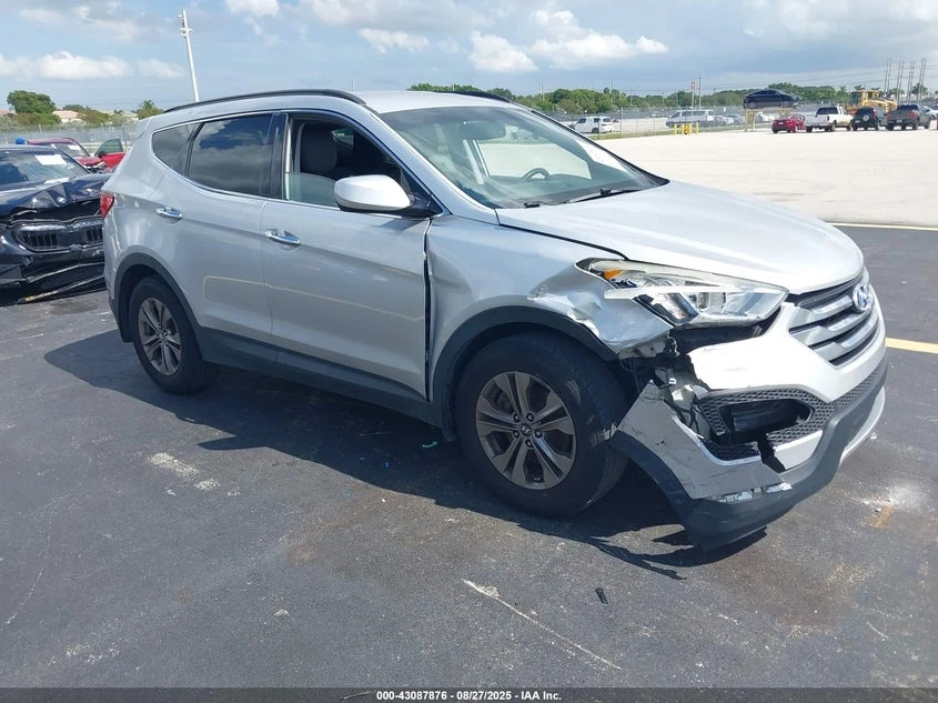 Hyundai Santa fe 2.4L I-4 DI, DOHC, VVT, 190HP Front Wheel Drive