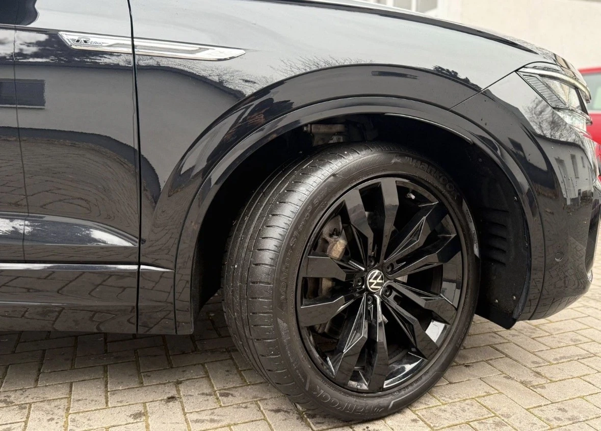 VW Touareg 3.0 TFSI 340 R-line Full Black, снимка 6 - Автомобили и джипове - 53780952